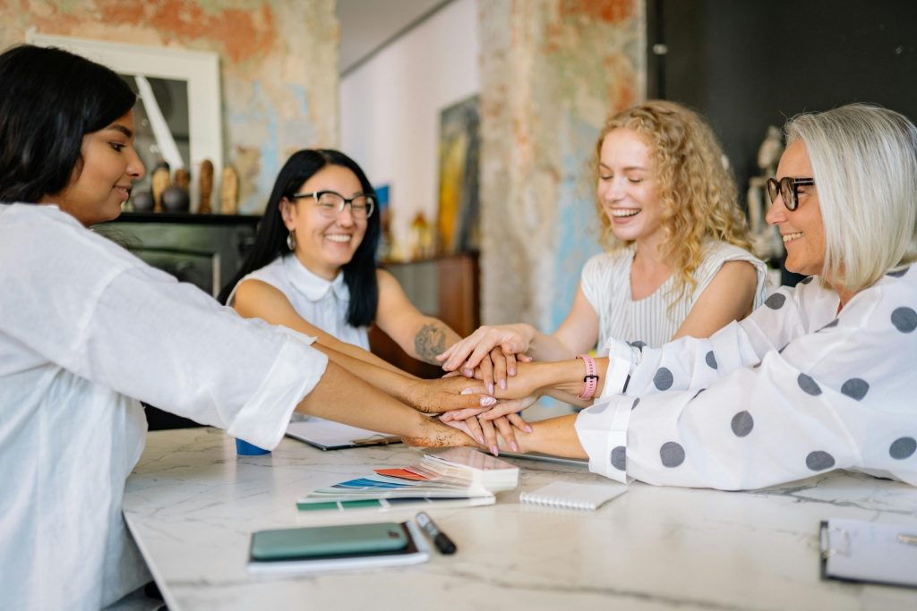 Equipo trabajando unido